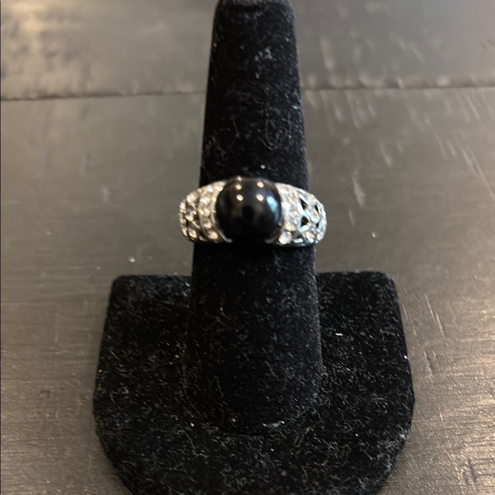 Elegant Black and Silver Rhinestone Cocktail Women's Ring
